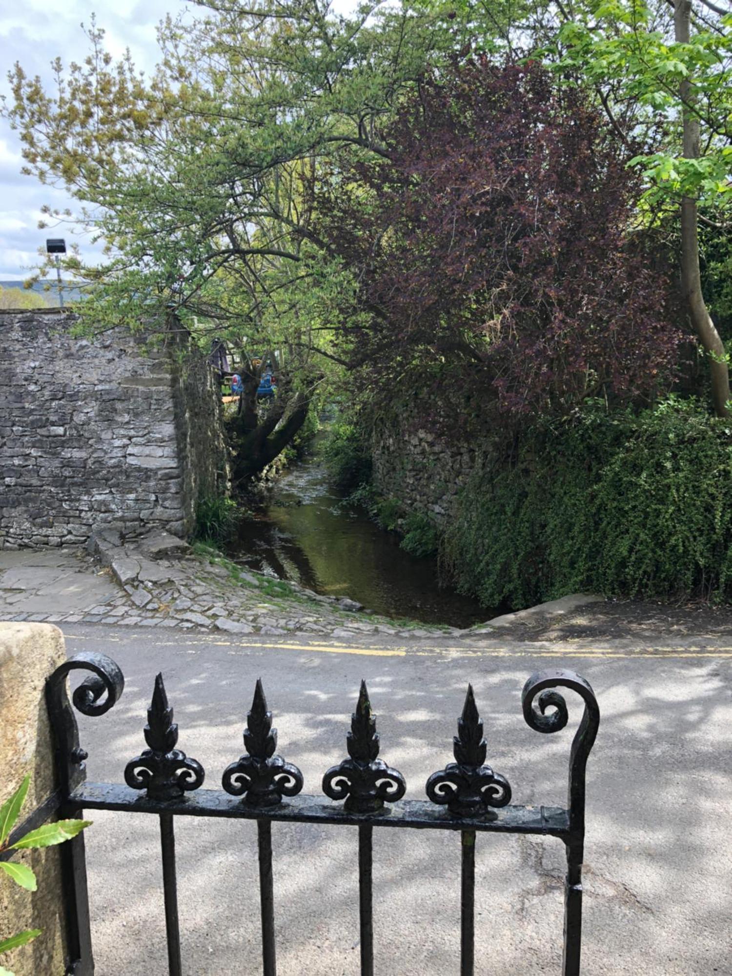 Ramblers Rest Bed & Breakfast Castleton  Bagian luar foto